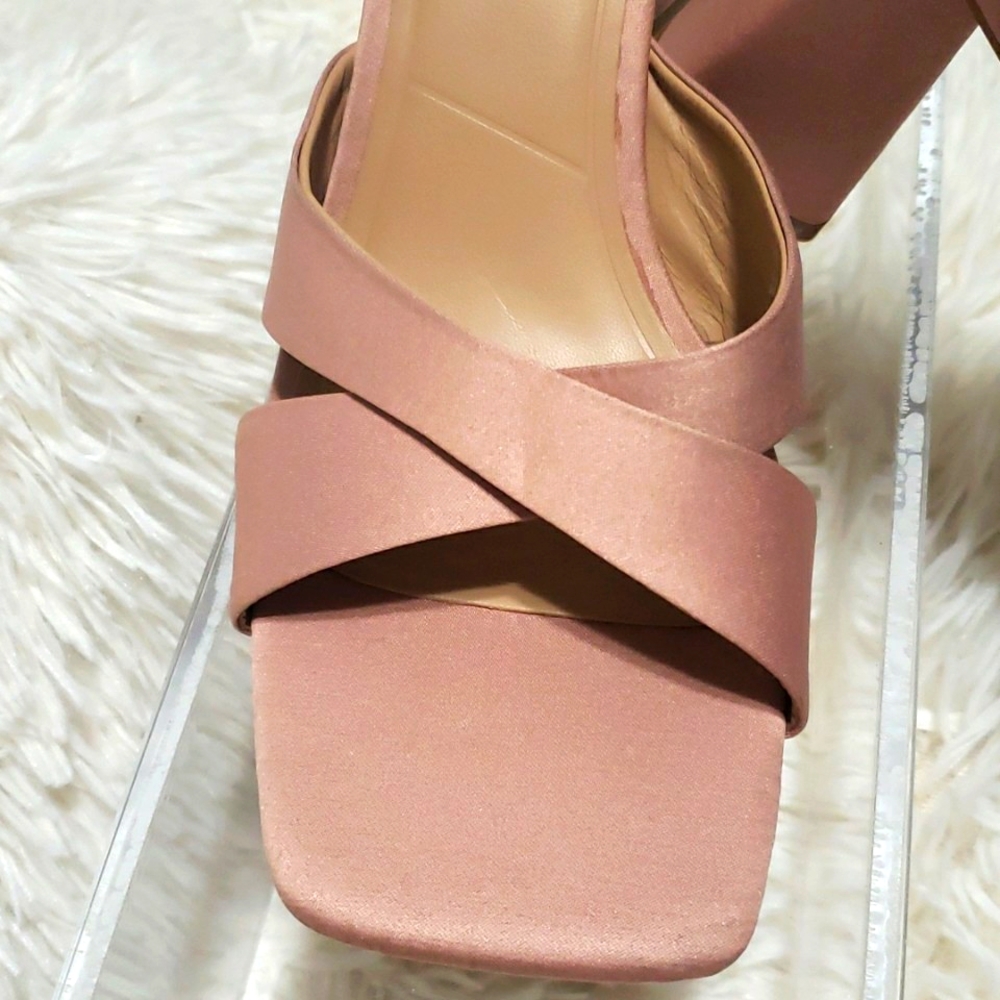 ZARA Heels - Picture 2 of 9